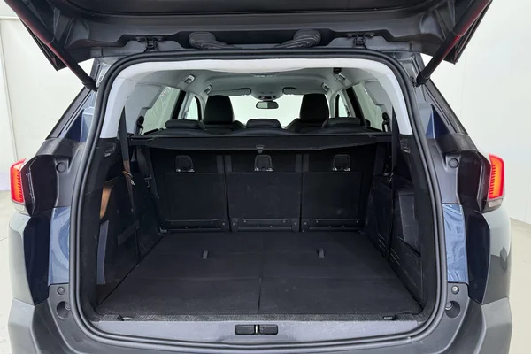 Peugeot 5008 (2019) — foto 21 van 25