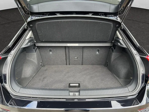 VOLKSWAGEN T-Roc (2021) — foto 18 van 20