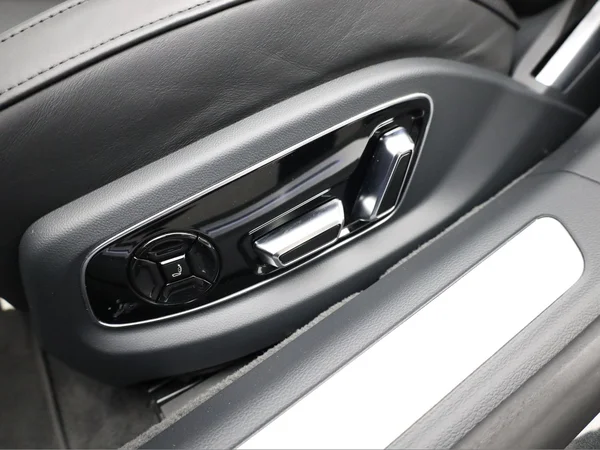 AUDI A8 Long PHEV (2023) — foto 7 van 25
