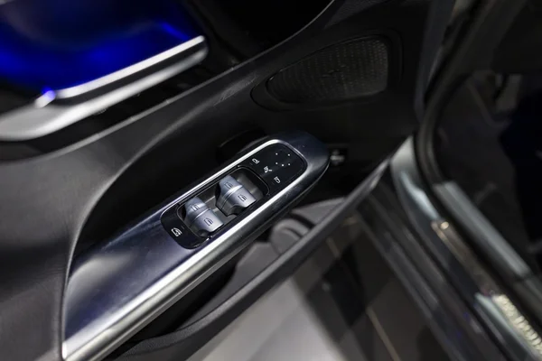 Mercedes-Benz C-Klasse (2023) — foto 17 van 32