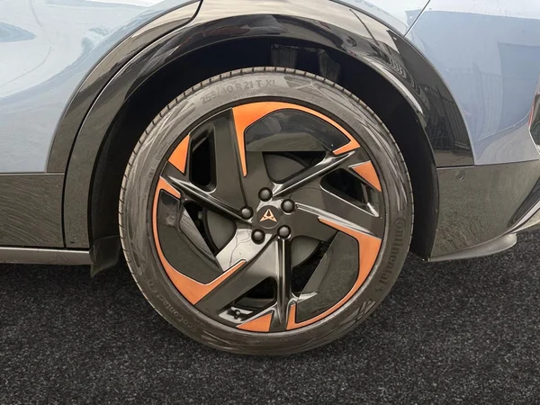 CUPRA Tavascan (2024) — foto 21 van 25