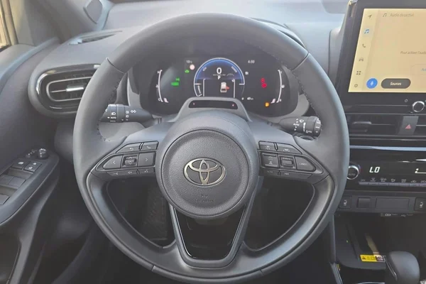 Toyota Yaris Cross Hybrid (HEV) (2026) — foto 6 van 26