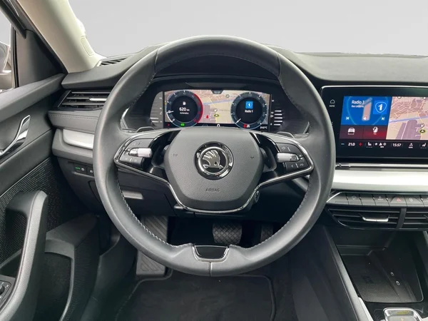 SKODA Octavia Combi Dsl (2023) — foto 15 van 21