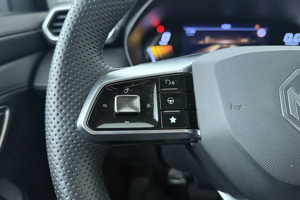 MG ZS Hybrid+ (HEV) (2025) — foto 6 van 20