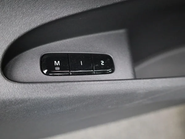 Polestar 2 (2022) — foto 27 van 49