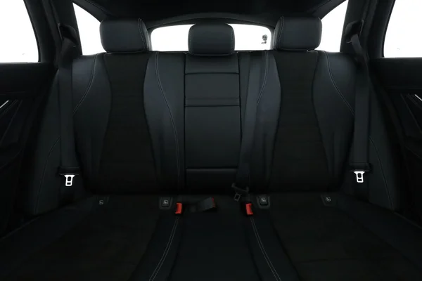 Mercedes-Benz E-Klasse (2021) — foto 6 van 16