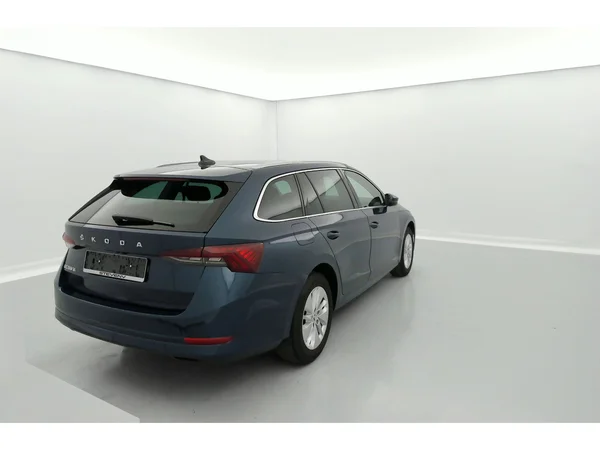 SKODA Octavia Combi (2021) — foto 4 van 36