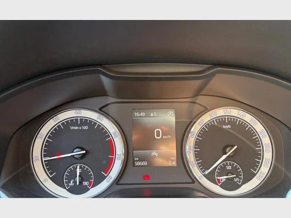 Skoda Karoq (2022) — foto 3 van 27