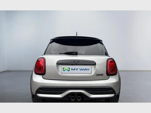 MINI Mini (2023) — foto 26 van 29