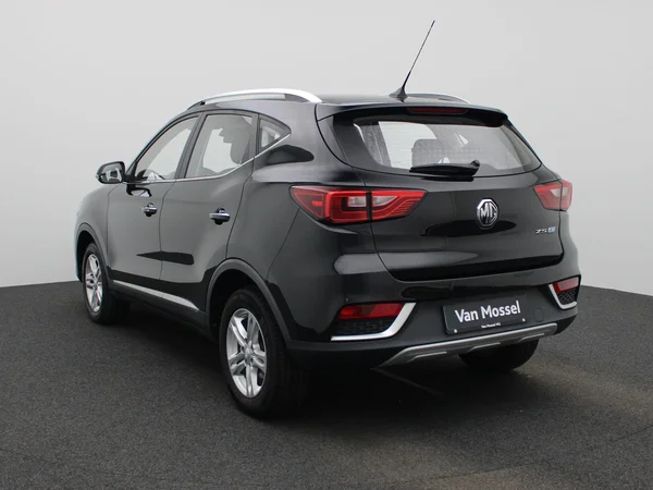 MG ZS EV (2021) — foto 12 van 35