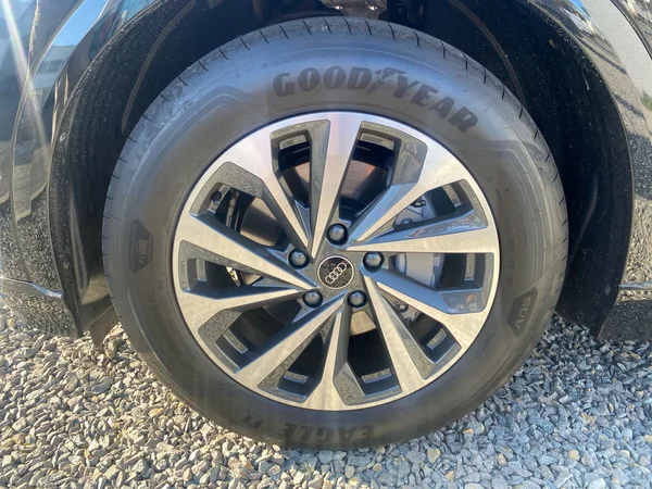 AUDI Q6 e-tron (2025) — foto 22 van 24