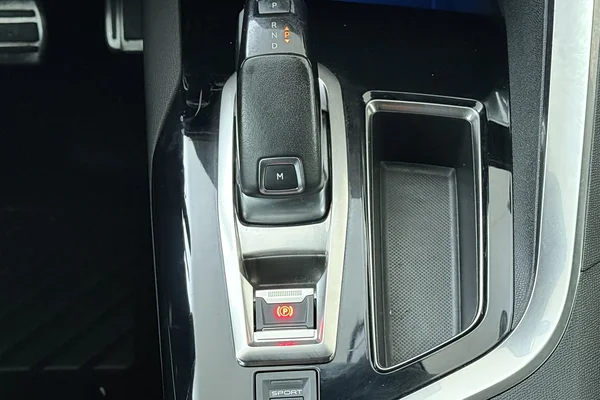 Peugeot 3008 (2019) — foto 4 van 22
