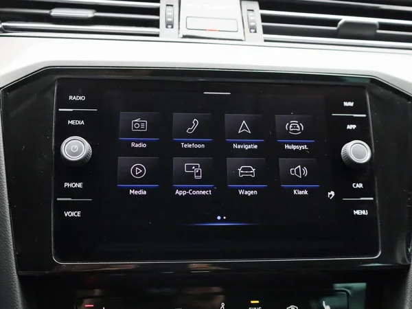 Volkswagen Passat (2024) — foto 19 van 42