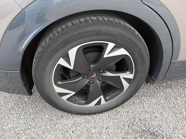 CUPRA Tavascan (2026) — foto 16 van 24