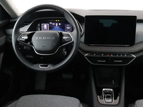 SKODA Octavia Combi (2025) — foto 18 van 20