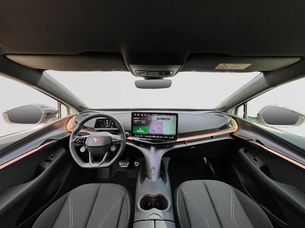 CUPRA Tavascan (2025) — foto 16 van 22