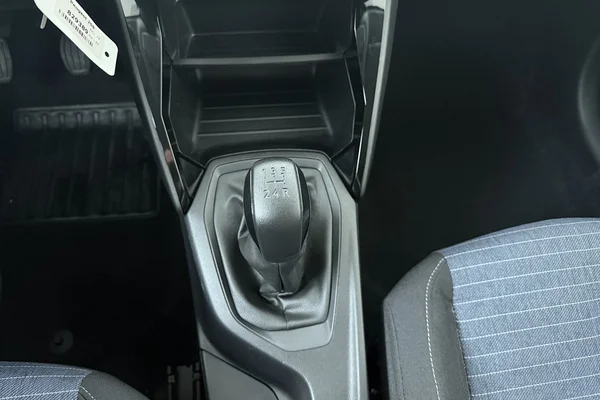 Peugeot 208 (2021) — foto 4 van 15