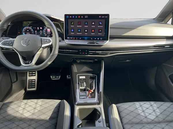 VOLKSWAGEN Golf VIII (2025) — foto 16 van 24