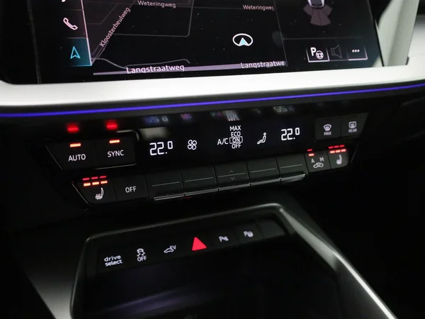 Audi A3 (2021) — foto 8 van 38
