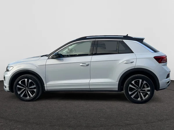 VOLKSWAGEN T-Roc (2021) — foto 13 van 20