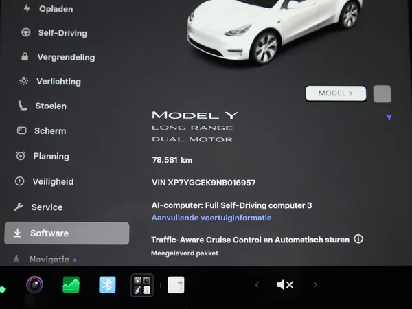 Tesla Model Y (2022) — foto 13 van 42