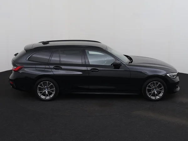 BMW 320 (2021) — foto 26 van 30