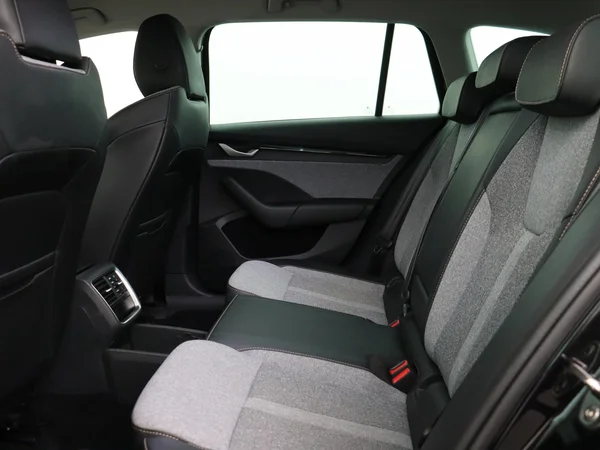 SKODA Octavia Combi (2024) — foto 4 van 19
