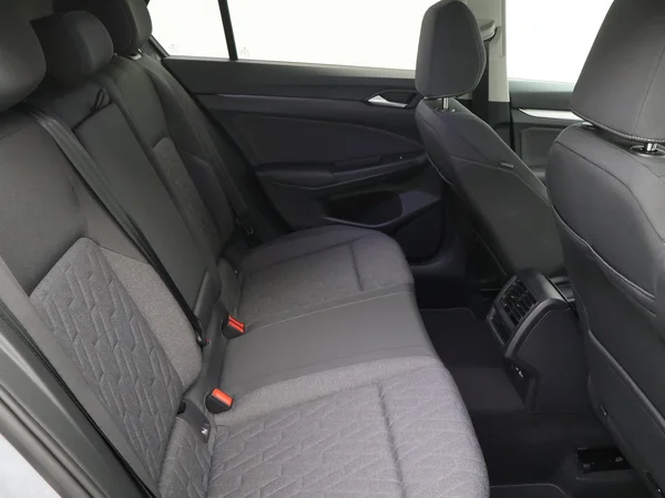 VOLKSWAGEN Golf VIII (2026) — foto 2 van 23