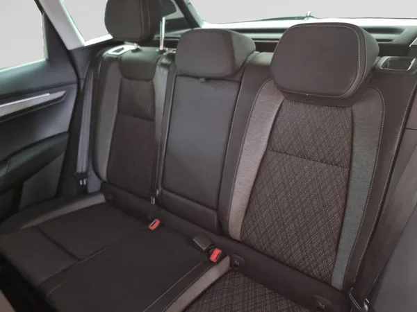 SKODA Karoq (2022) — foto 10 van 23