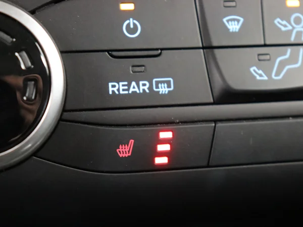 FORD Kuga (2024) — foto 18 van 28