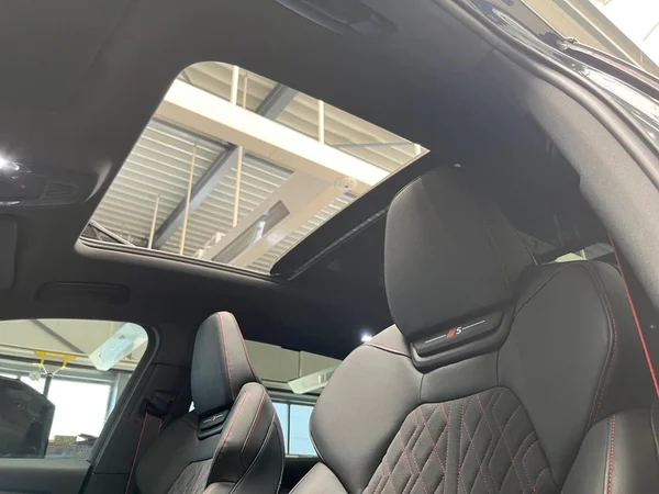 AUDI Q6 e-tron (2025) — foto 4 van 24