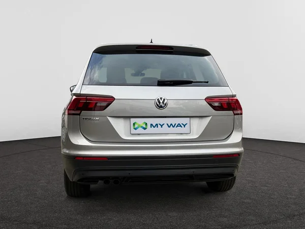 VOLKSWAGEN Tiguan (2020) — foto 20 van 24