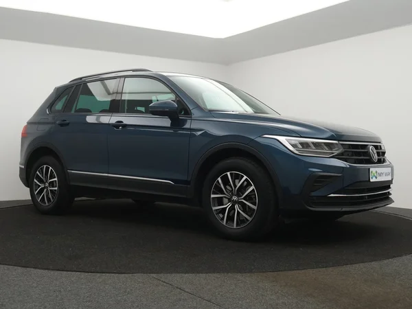 VOLKSWAGEN Tiguan eHybrid (PHEV) (2022) — foto 15 van 23