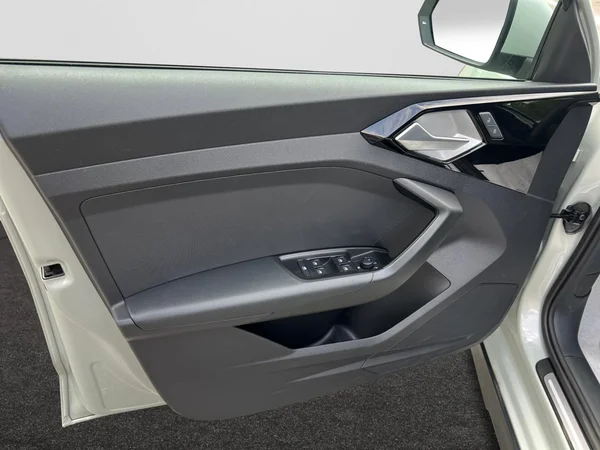 AUDI A1 Allstreet (2025) — foto 2 van 24