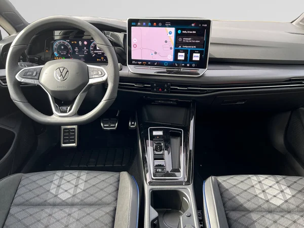 VOLKSWAGEN Golf VIII (2026) — foto 13 van 16