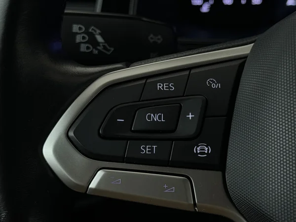 VOLKSWAGEN Polo (2021) — foto 9 van 27