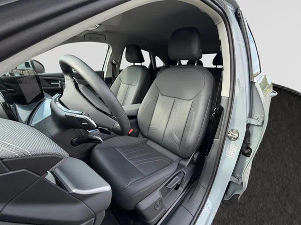AUDI Q3 Sportback (2026) — foto 2 van 24
