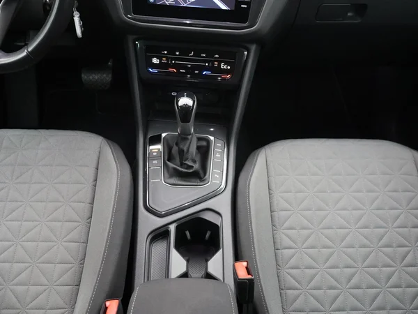 VOLKSWAGEN Tiguan eHybrid (PHEV) (2022) — foto 26 van 29