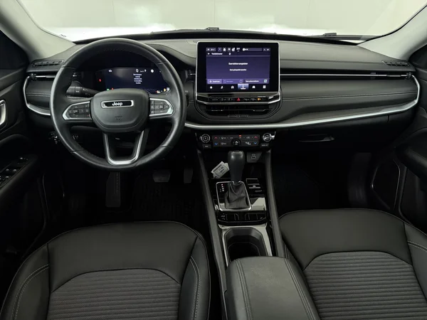 JEEP Compass (2024) — foto 29 van 29