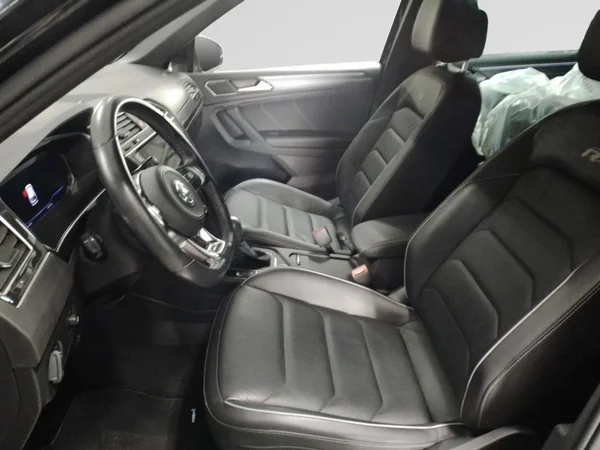 VOLKSWAGEN Tiguan (2020) — foto 23 van 23