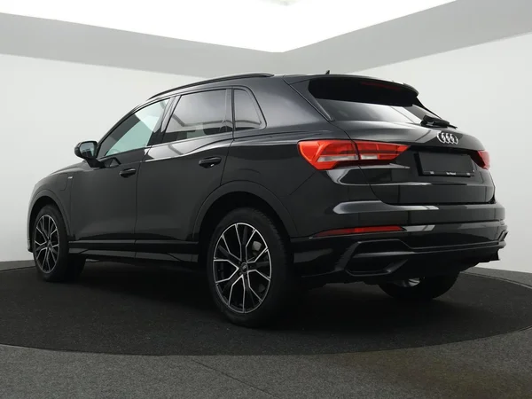 AUDI Q3 PHEV (2022) — foto 12 van 24