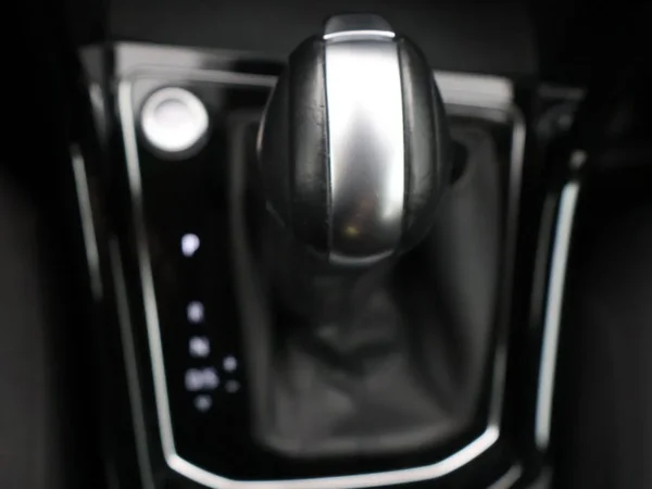 Volkswagen Touran (2023) — foto 8 van 31
