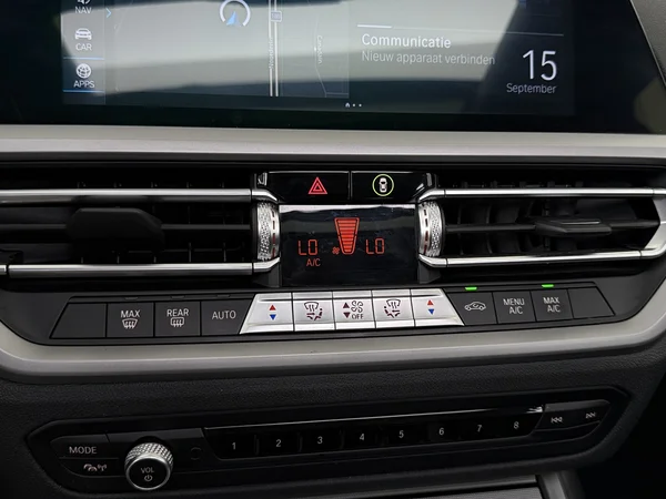 BMW 320 (2021) — foto 18 van 34