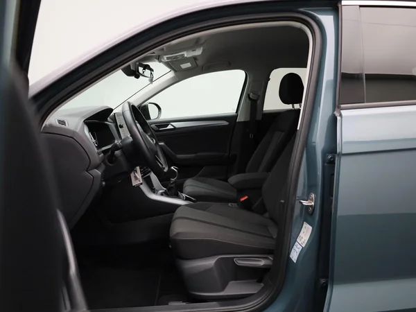 Volkswagen T-Roc (2023) — foto 3 van 42