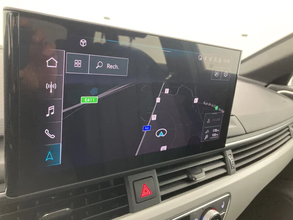 AUDI A4 Avant (2023) — foto 26 van 36