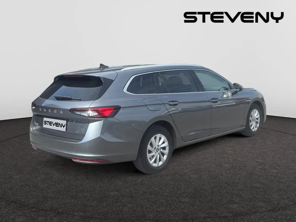 SKODA Superb Combi (2025) — foto 3 van 12