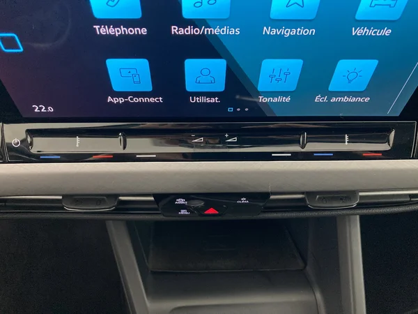 VOLKSWAGEN Golf Variant VIII (2021) — foto 13 van 36