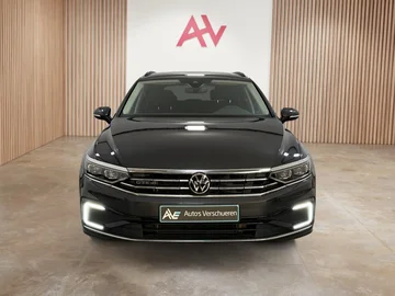 Volkswagen Passat-Variant 07c14039-cb10-48ef-8fea-fad11f4592ec