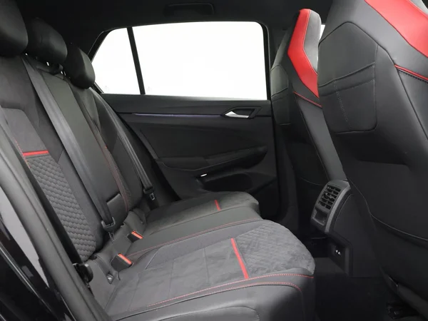 VOLKSWAGEN Golf VIII GTI (2021) — foto 2 van 30