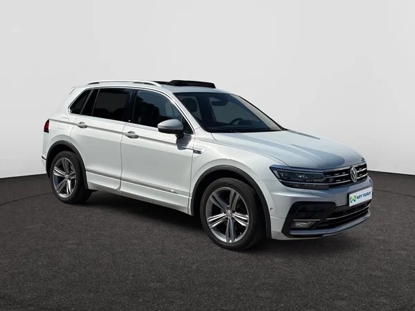 VOLKSWAGEN Tiguan (2018) — foto 14 van 20